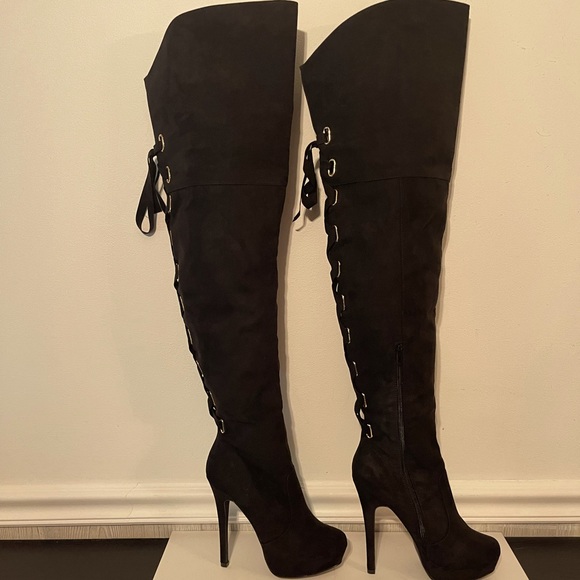 Shoe Dazzle Over-the-Knee Boot - Picture 4 of 6